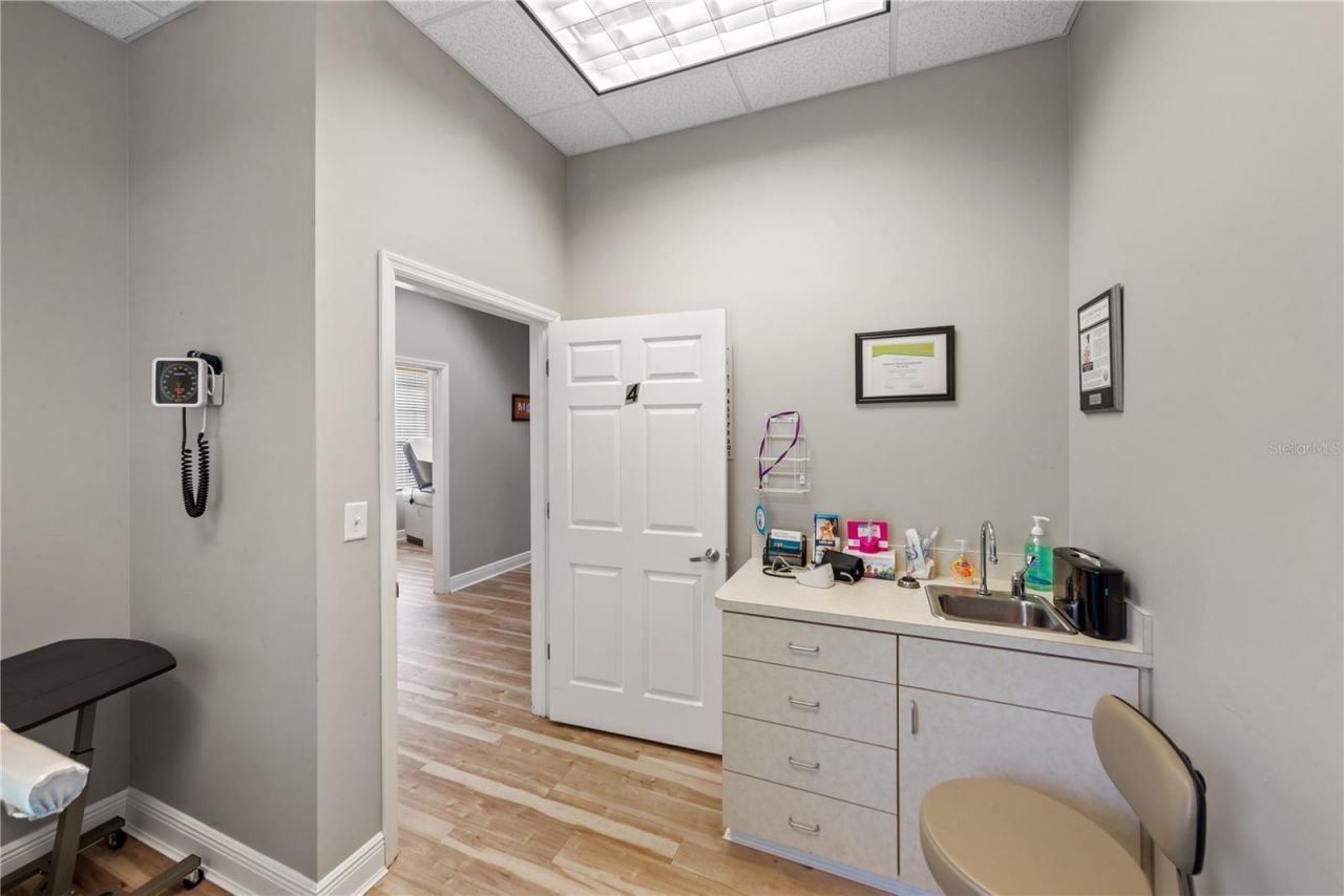 5381 Primrose Lake Circle , Tampa, FL 33647 Photo