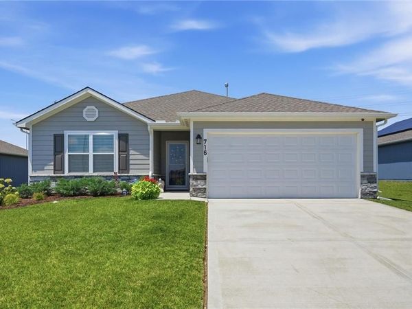 716 Bentley Drive, Belton, MO 64012