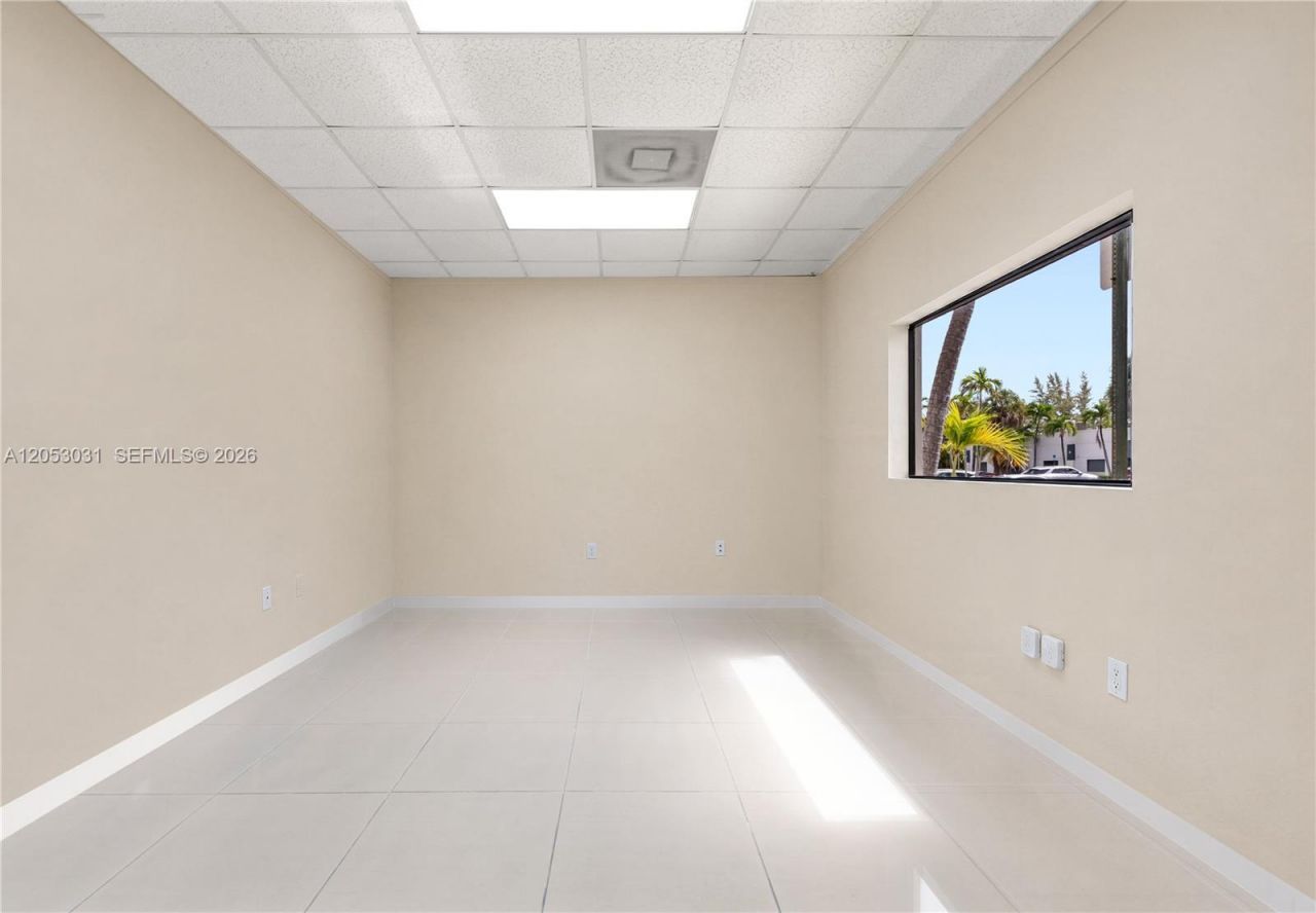 8125 NW 33rd St , Doral, FL 33122 Photo