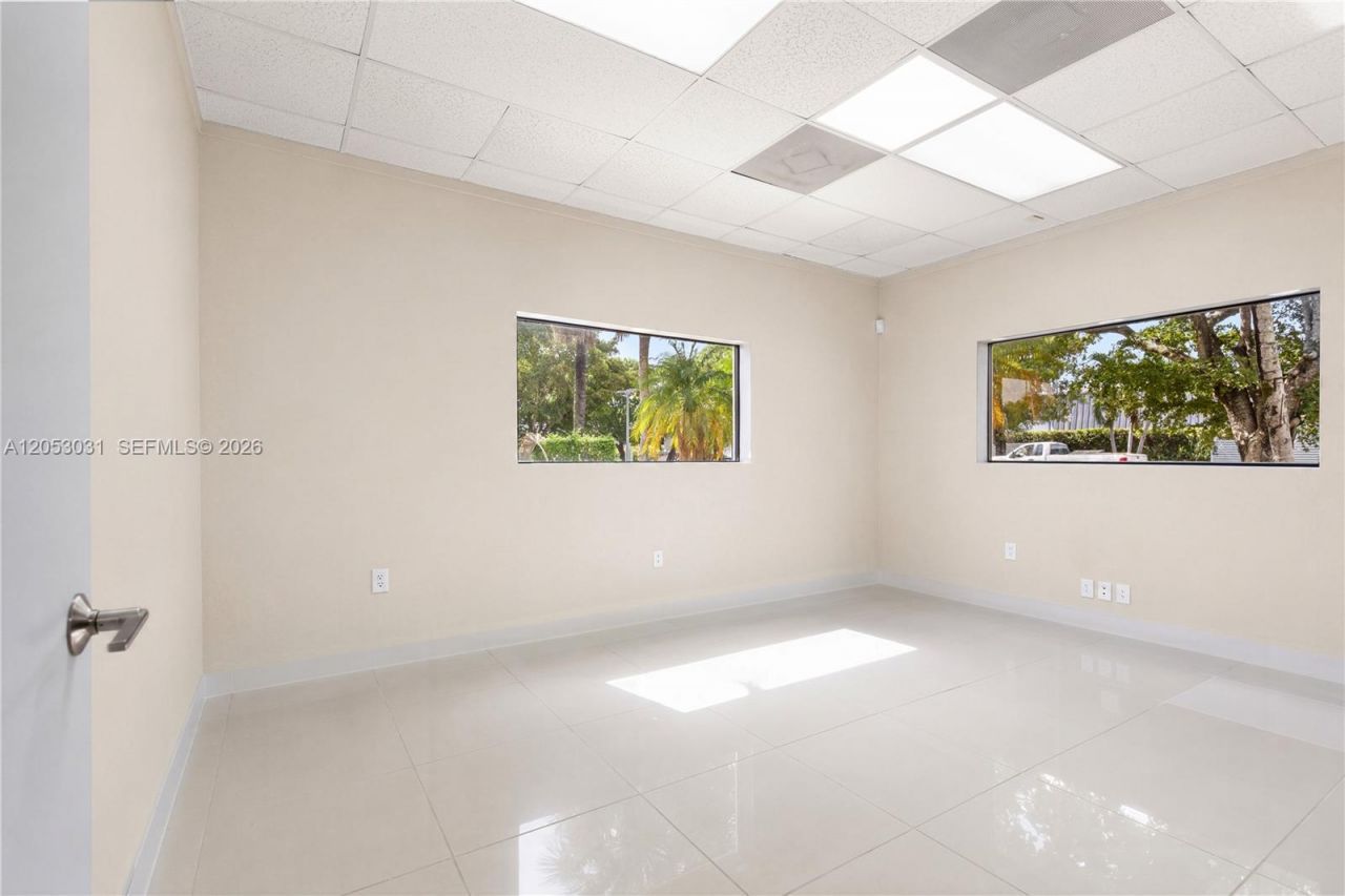 8125 NW 33rd St , Doral, FL 33122 Photo