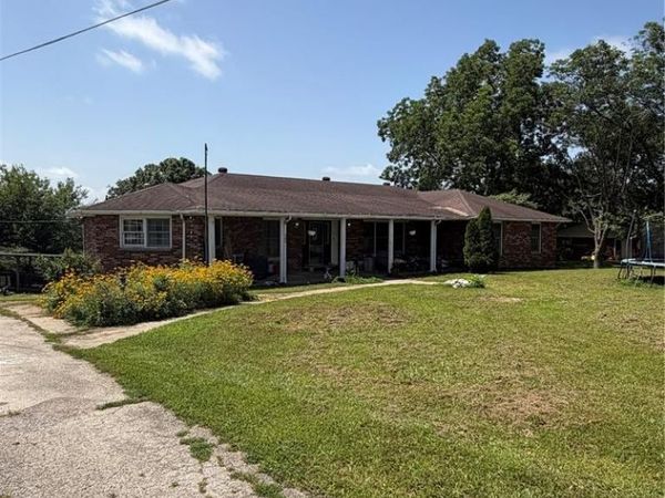 121 County Road 343 , Burfordville, MO 63739