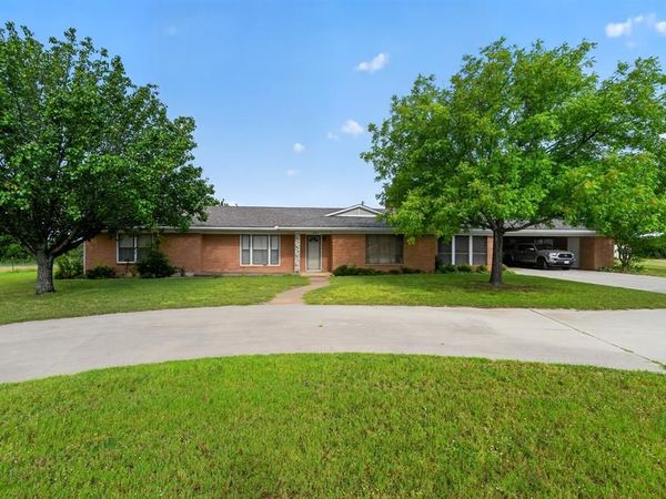 2211 Fisher Street , Goldthwaite, TX 76844