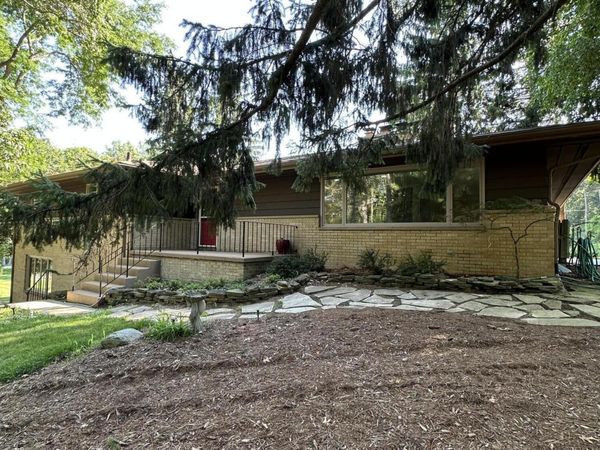 2631 N Maple Road, Ann Arbor, MI 48103