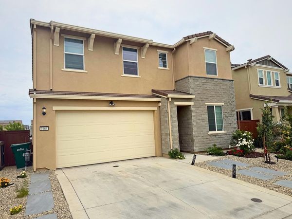 1064 Caraballo Dr, Roseville, CA 95747
