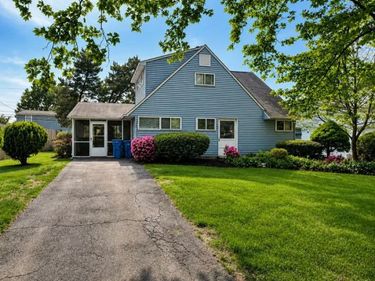 15 CATALPA LANE, LEVITTOWN, PA 19055