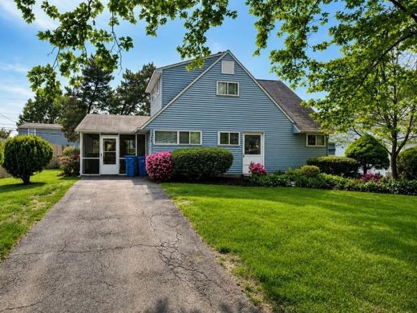 15 CATALPA LANE , LEVITTOWN, PA 19055