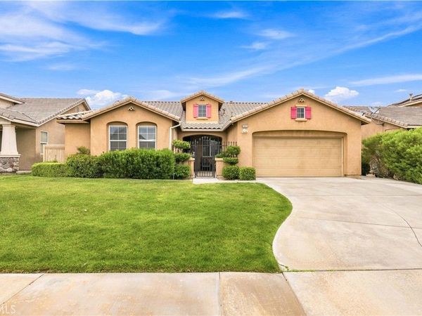 3031 Desert Moon Avenue, Rosamond, CA 93560