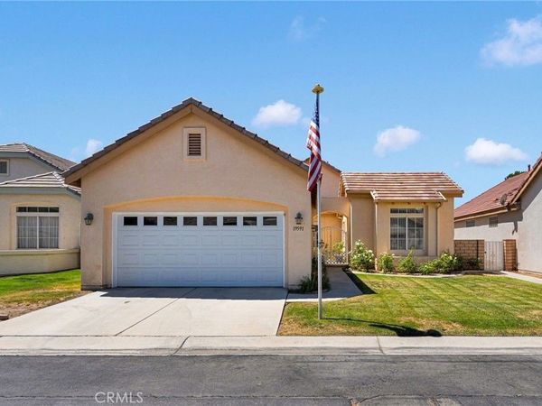 19591 Rolling Green, Apple Valley, CA 92308