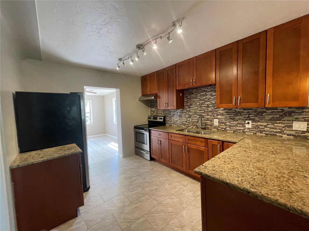 5036 Oxford Avenue N, Saint Petersburg, FL 33710 Photo