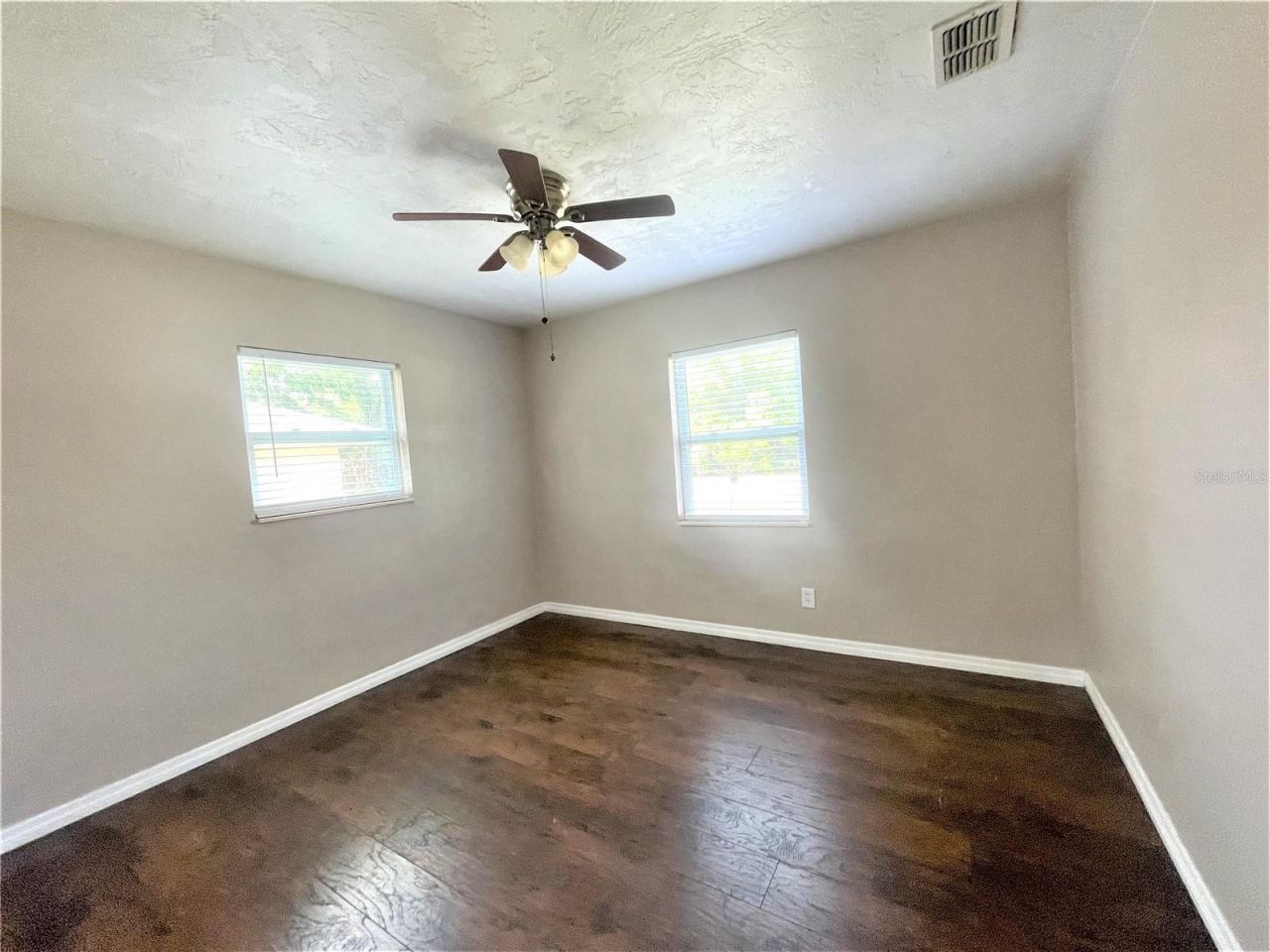5036 Oxford Avenue N, Saint Petersburg, FL 33710 Photo