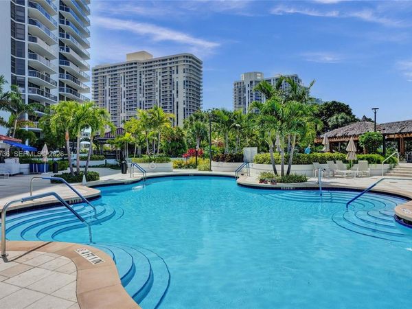 20281 E Country Club Dr, Unit 1907, Aventura, FL 33180
