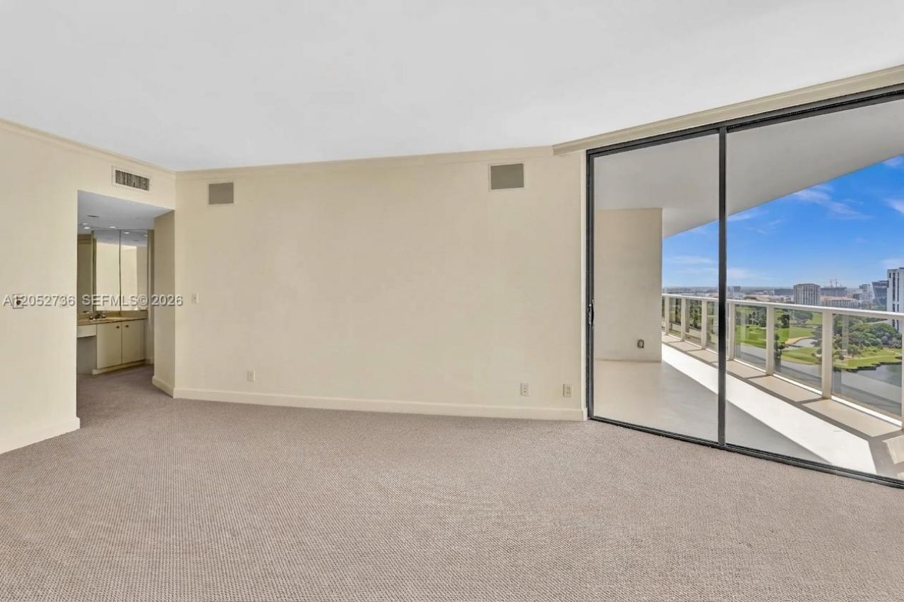 20281 E Country Club Dr, Unit 1907, Aventura, FL 33180 Photo