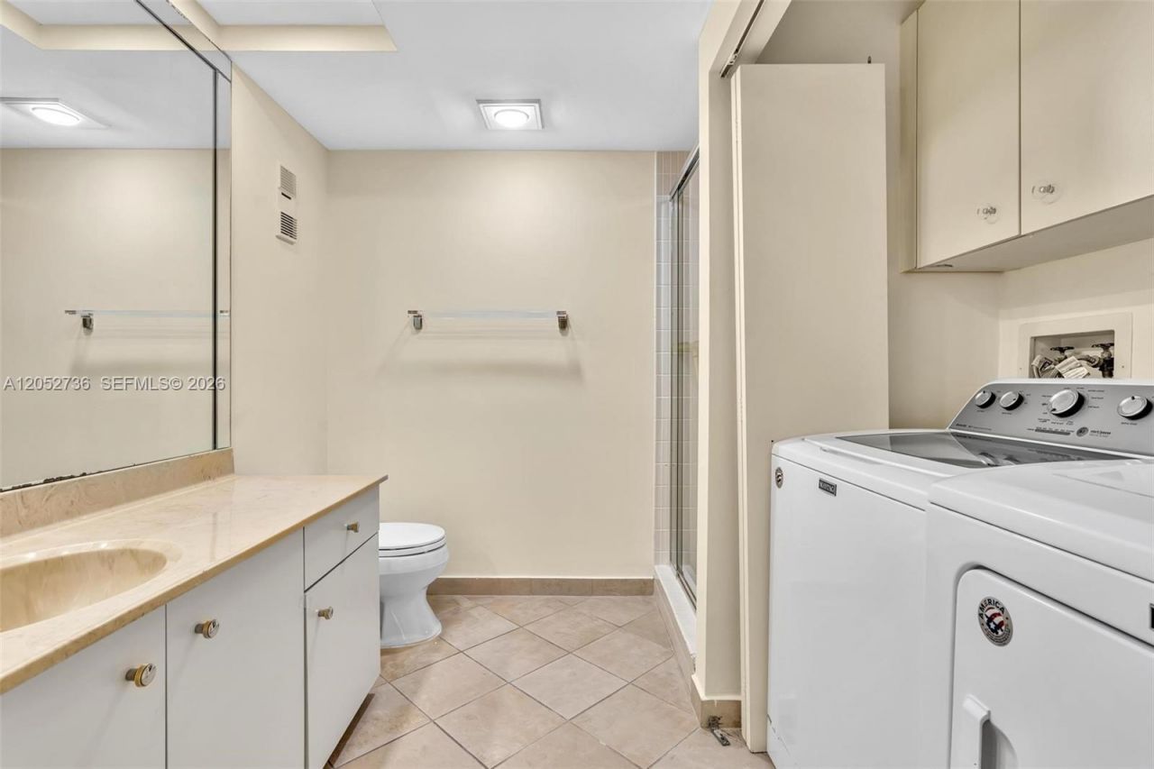 20281 E Country Club Dr , Unit 1907, Aventura, FL 33180 Photo