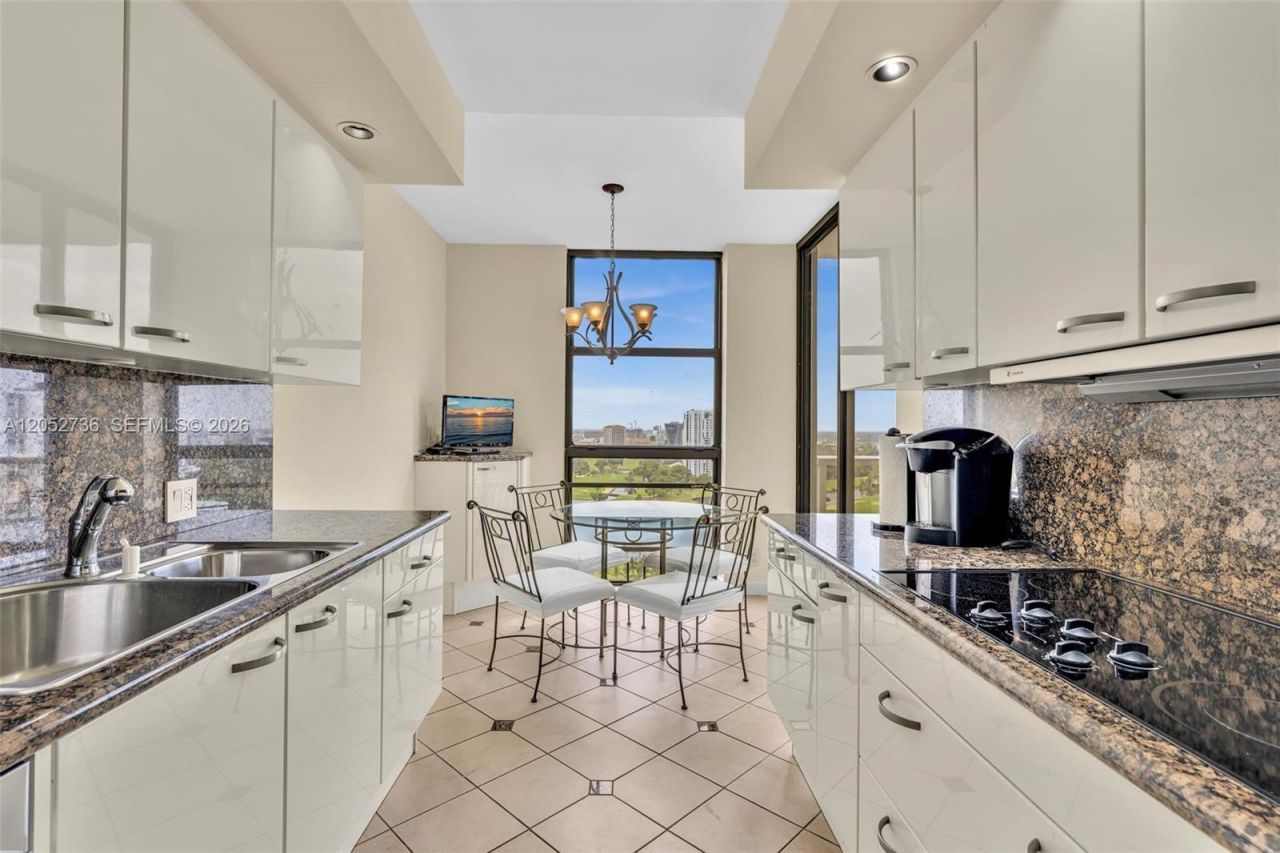 20281 E Country Club Dr , Unit 1907, Aventura, FL 33180 Photo