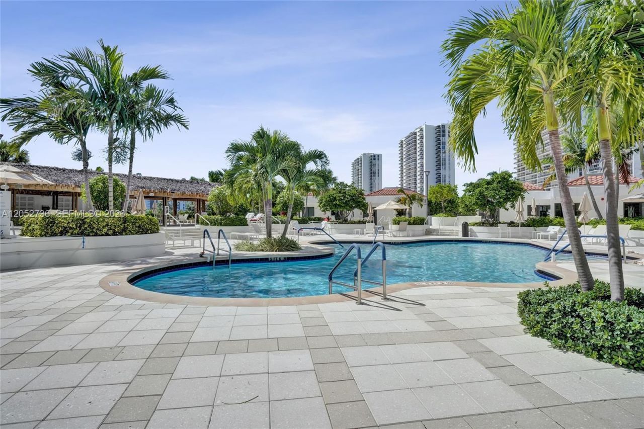 20281 E Country Club Dr , Unit 1907, Aventura, FL 33180 Photo