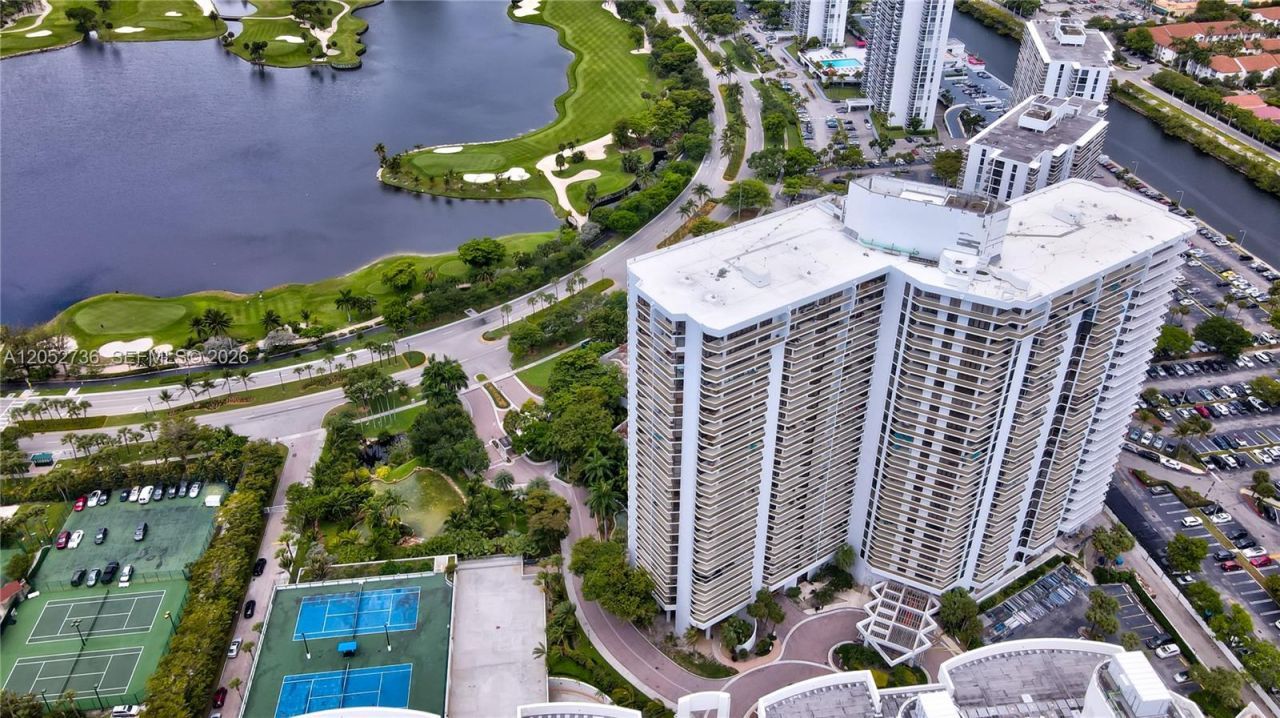 20281 E Country Club Dr , Unit 1907, Aventura, FL 33180 Photo