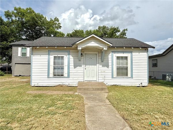 1006 N Goldman Street , Victoria, TX 77901