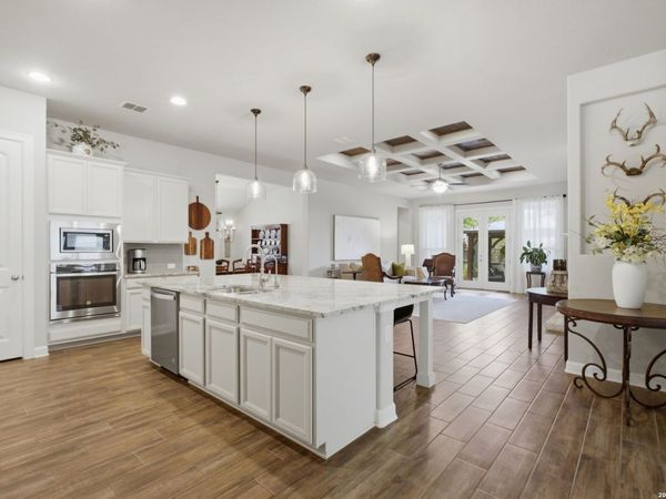 432 Whistlers Way, Spring Branch, TX 78070
