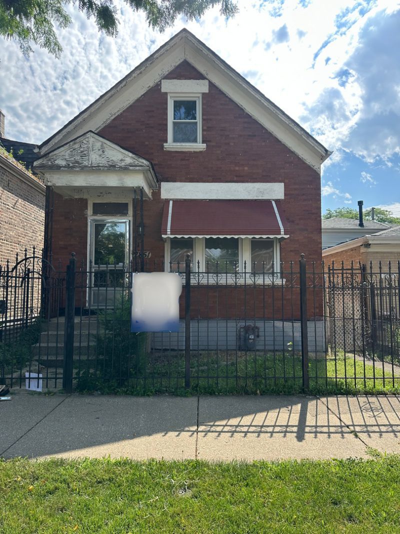 2851 S Saint Louis Avenue, Chicago, IL 60623 Main Photo