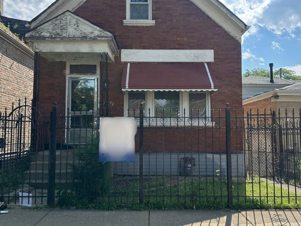 2851 S Saint Louis Avenue , Chicago, IL 60623