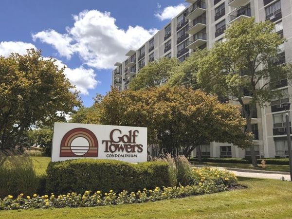 9009 Golf Road , Unit 2G, Des Plaines, IL 60016