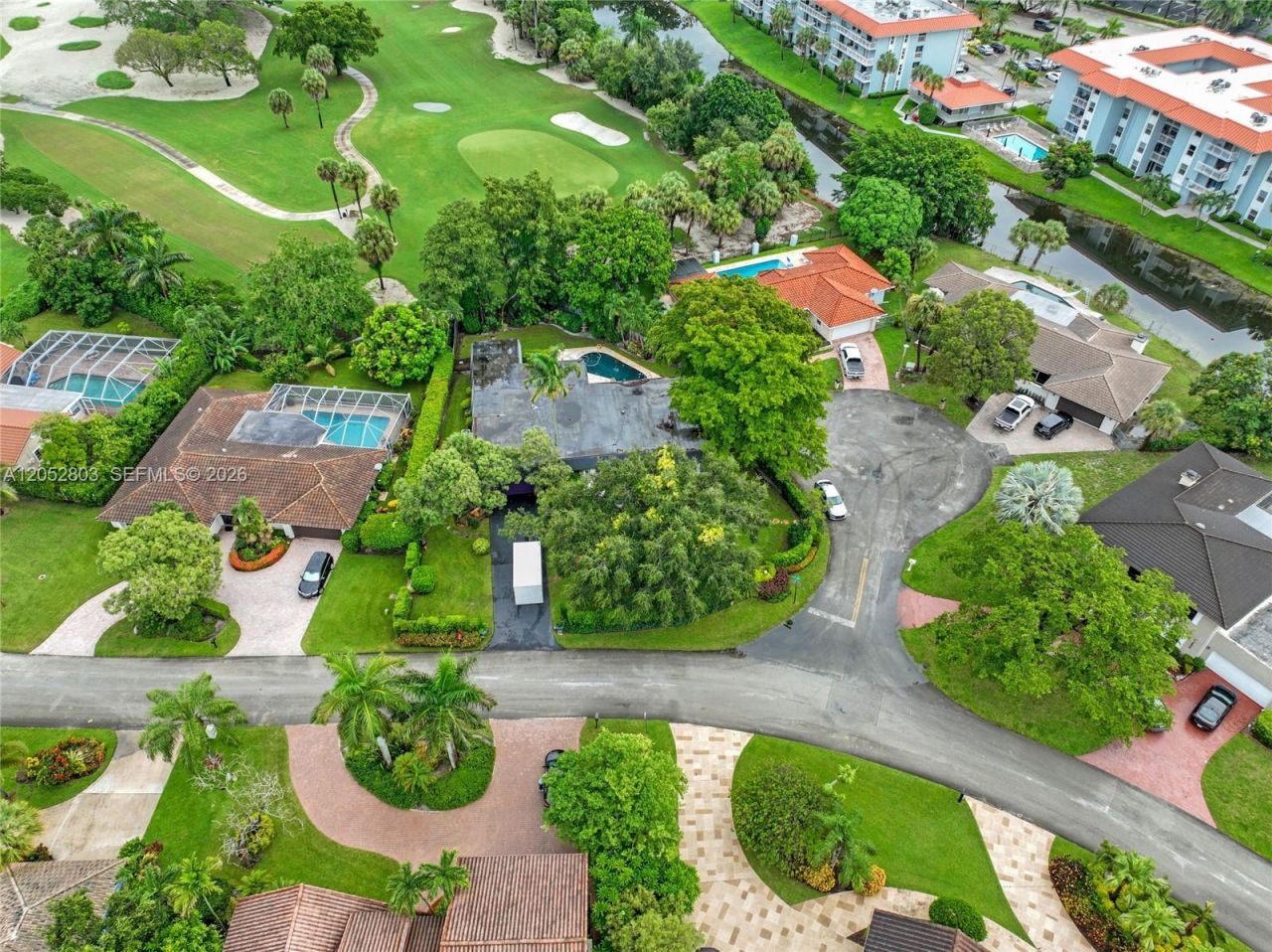 8541 N Lake Dasha Dr, Plantation, FL 33324 Photo