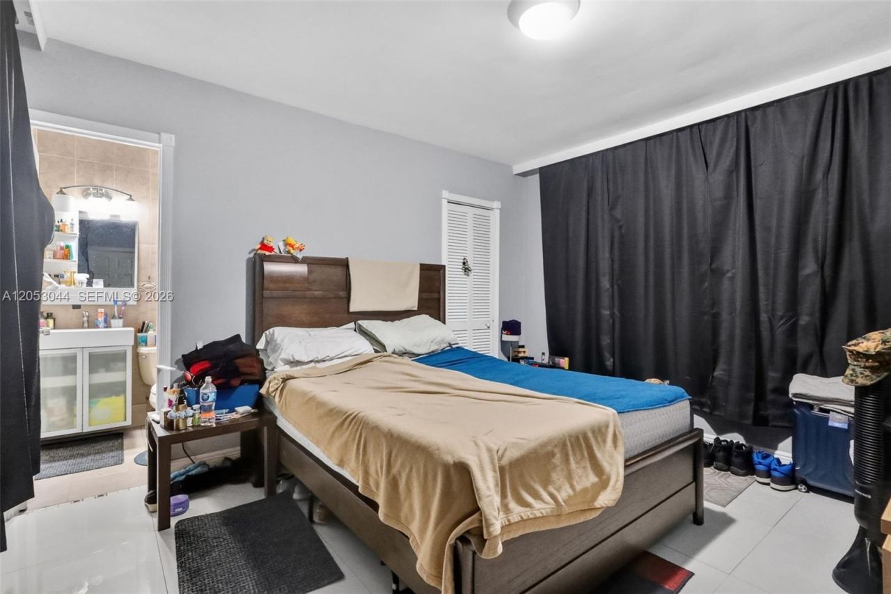 7891 Raleigh St , Hollywood, FL 33024 Photo