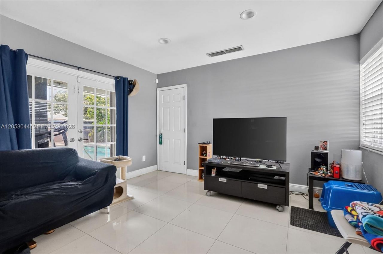 7891 Raleigh St , Hollywood, FL 33024 Photo