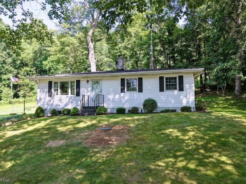 6526 Winfield-Strasburg Road NW, Strasburg, OH 44680 Photo 2