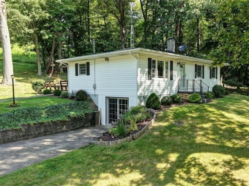 6526 Winfield-Strasburg Road NW, Strasburg, OH 44680 Photo 3