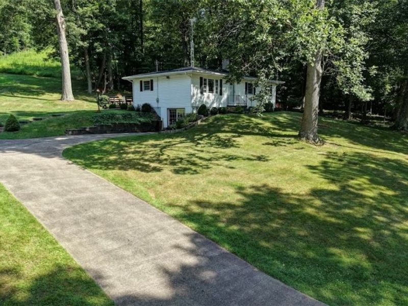 6526 Winfield-Strasburg Road NW, Strasburg, OH 44680 Photo 4