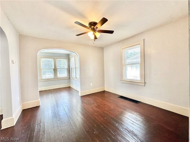 712 Lovers Lane, Akron, OH 44306 Photo 12