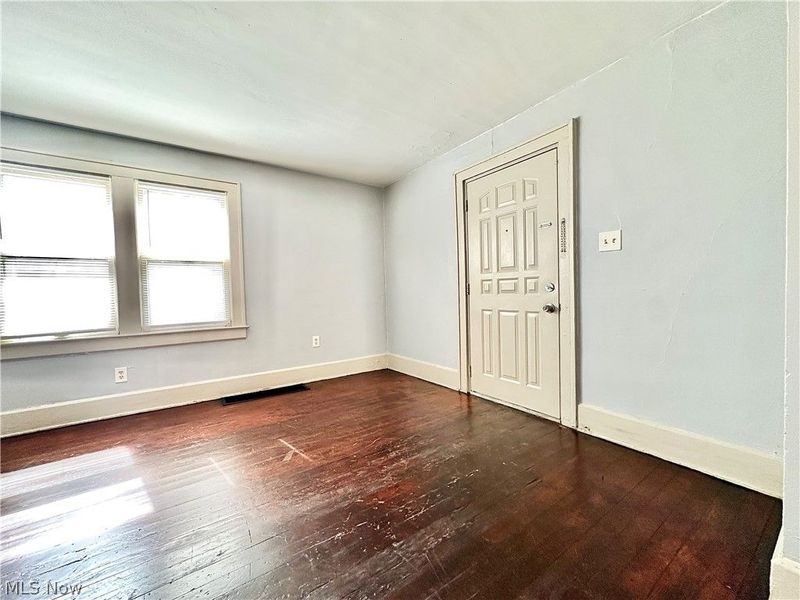 712 Lovers Lane, Akron, OH 44306 Photo 9
