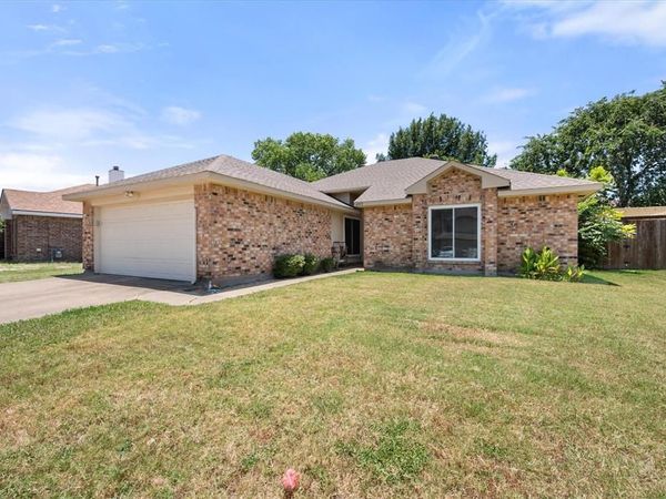 4959 Shady Oak Trail, Grand Prairie, TX 75052