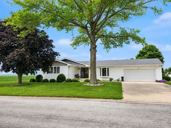 606 E Fine Street , Ashkum, IL 60911