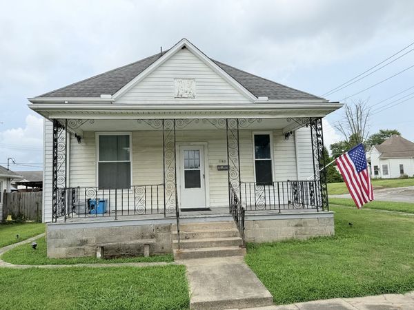 1163 1st Street , Eldorado, IL 62930