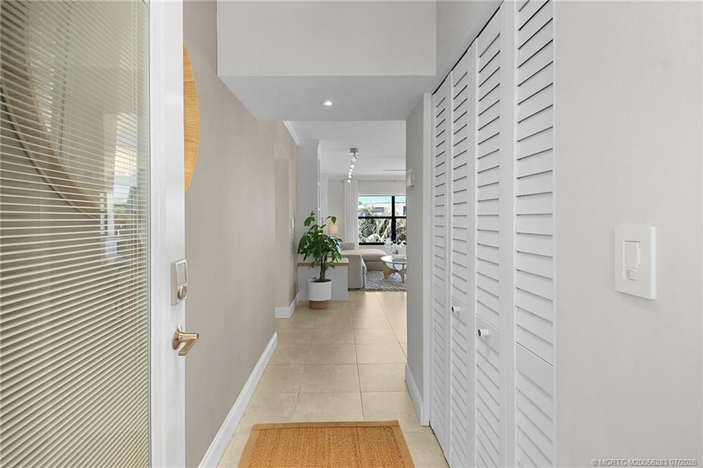 1289 NE Ocean Boulevard, Unit 11, Stuart, FL 34996 Photo