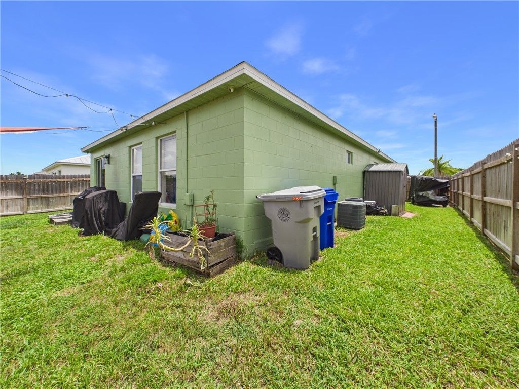 4745 30th Avenue, Vero Beach, FL 32967 Photo
