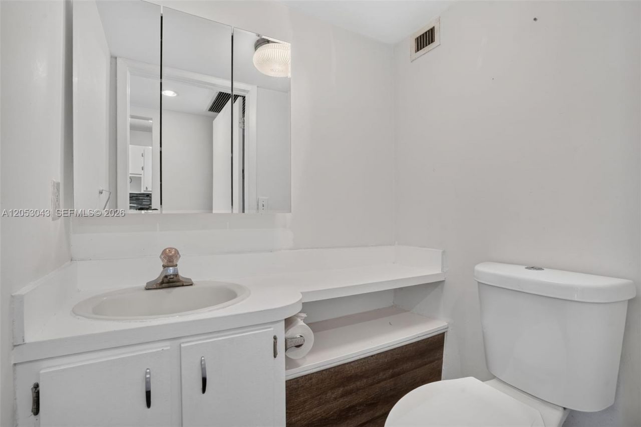 1228 West Ave, Unit 1405, Miami Beach, FL 33139 Photo