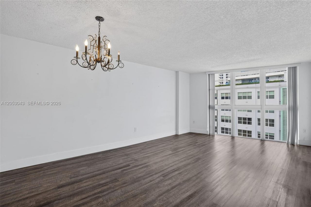 1228 West Ave, Unit 1405, Miami Beach, FL 33139 Photo