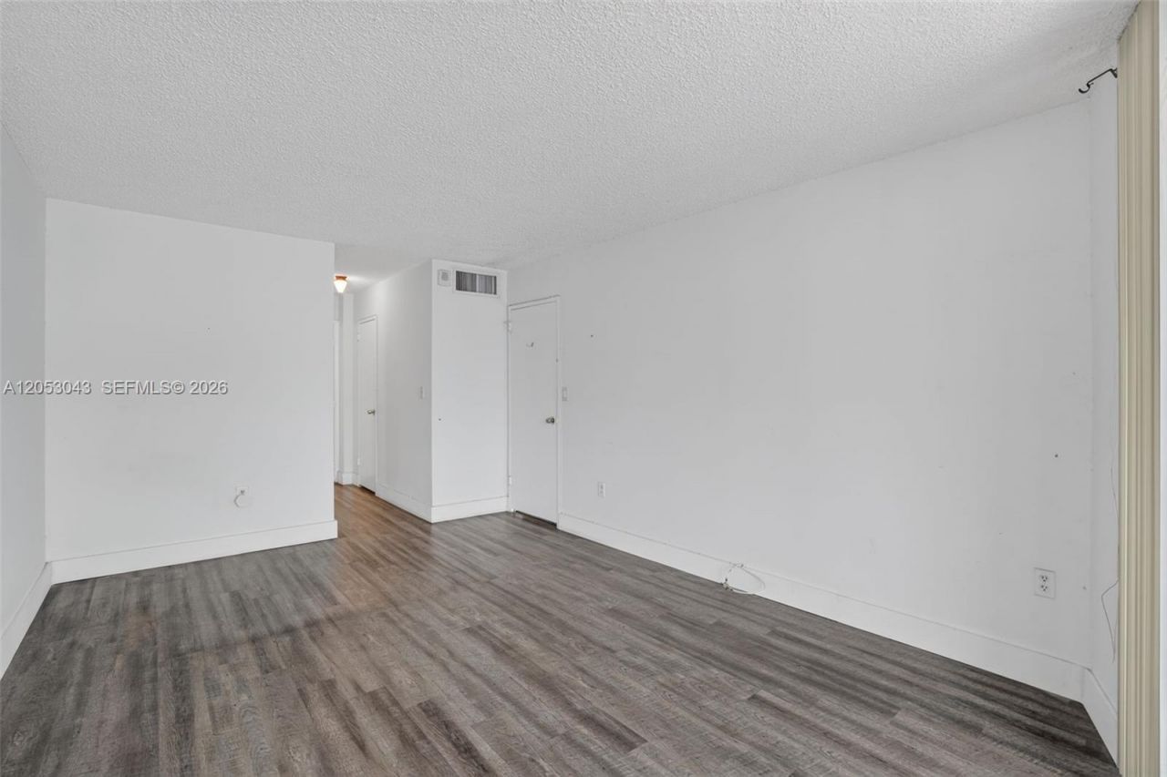1228 West Ave, Unit 1405, Miami Beach, FL 33139 Photo