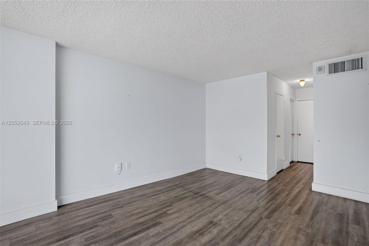 1228 West Ave, Unit 1405, Miami Beach, FL 33139 Photo