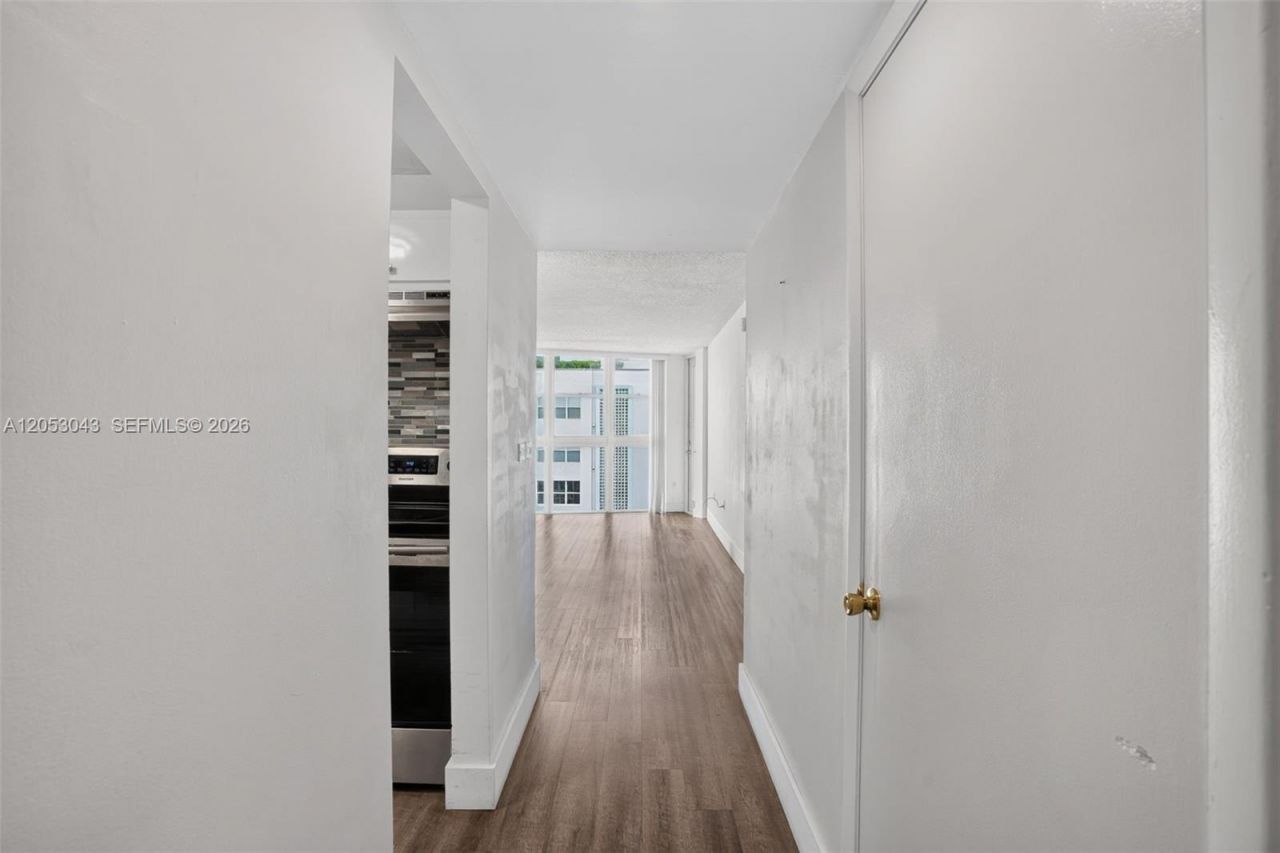 1228 West Ave, Unit 1405, Miami Beach, FL 33139 Photo