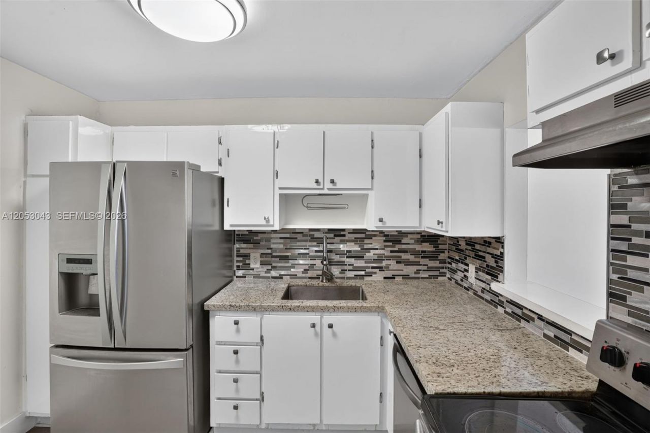 1228 West Ave, Unit 1405, Miami Beach, FL 33139 Photo