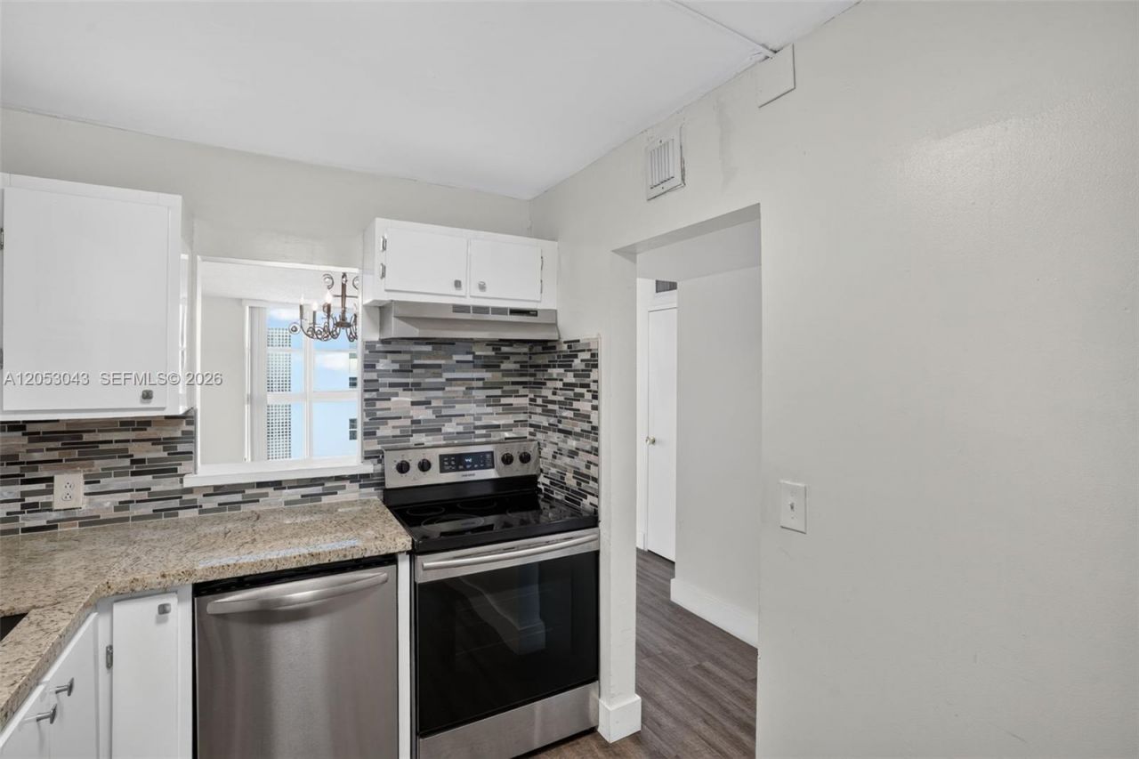 1228 West Ave, Unit 1405, Miami Beach, FL 33139 Photo