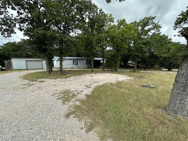 176 Live Oak Road , Springtown, TX 76082