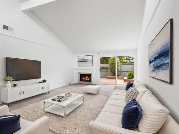 19586 Seagull Lane, Huntington Beach, CA 92648