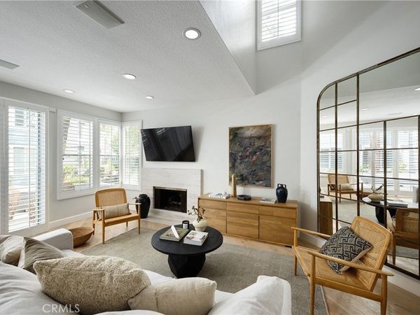 206 Hartford, Newport Beach, CA 92660