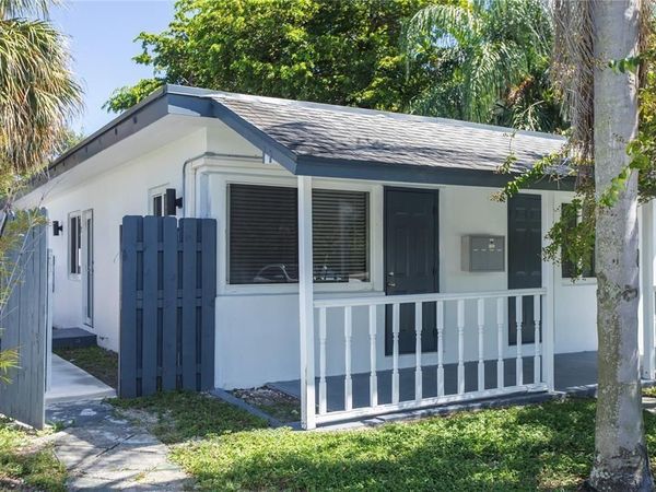 1112 NE 17TH Terrace, Unit 1-4, Fort Lauderdale, FL 33304