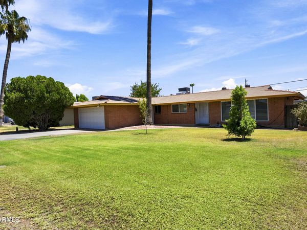 3737 W Griswold Road, Phoenix, AZ 85051